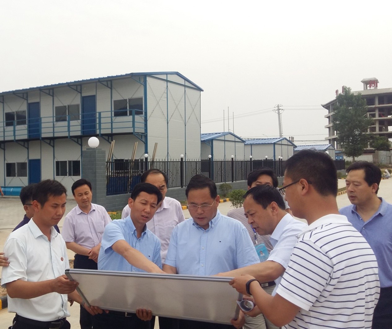 ͭ���г����г���ά��һ�е���ͭ���������Ϲ�ҵ԰