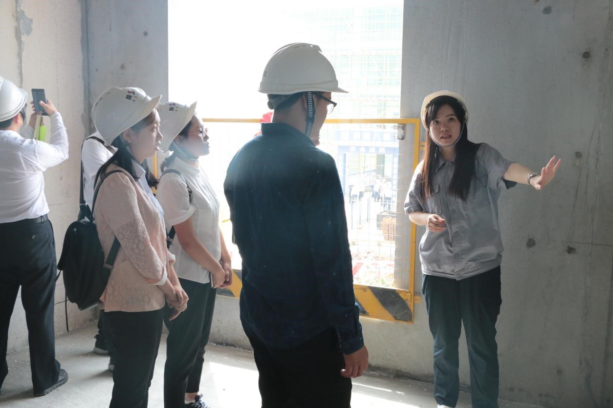 �±���(�й���)���޹�˾ - ����