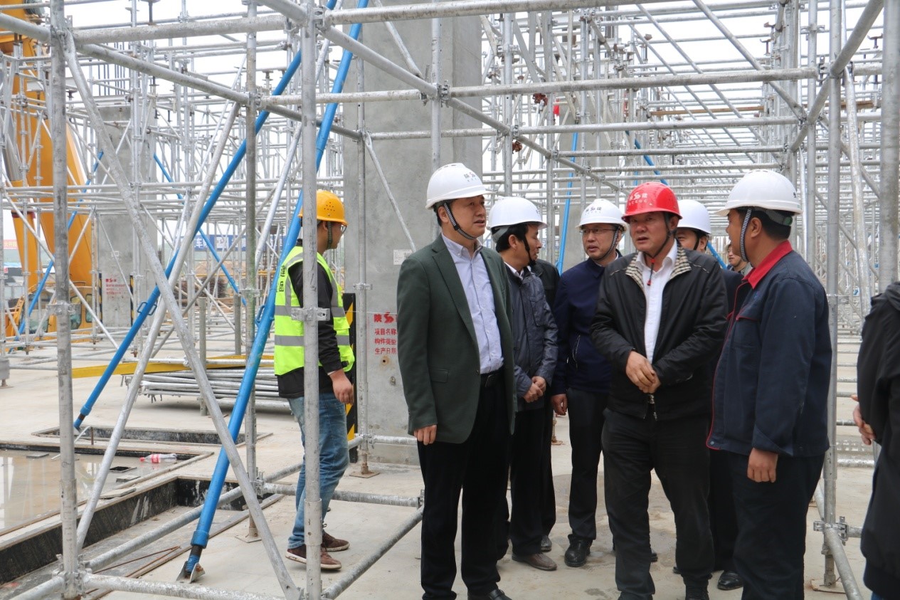 �½�Ͷ�ʼ��Ŷ��³�������һ�и����������15��¥ʩ���ֳ����ָ������