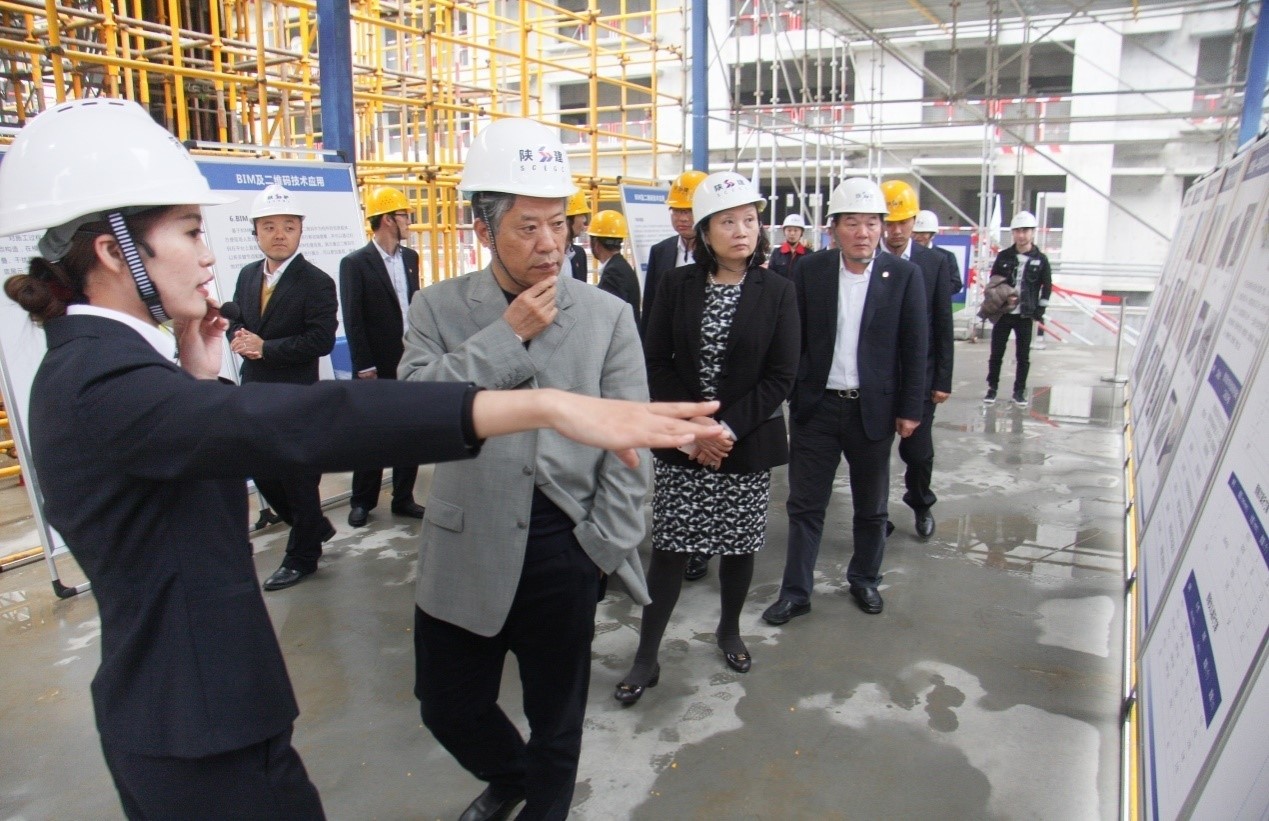 �й�����ԺԺʿФ����һ�и����������15��¥ʩ���ֳ���Ħָ��