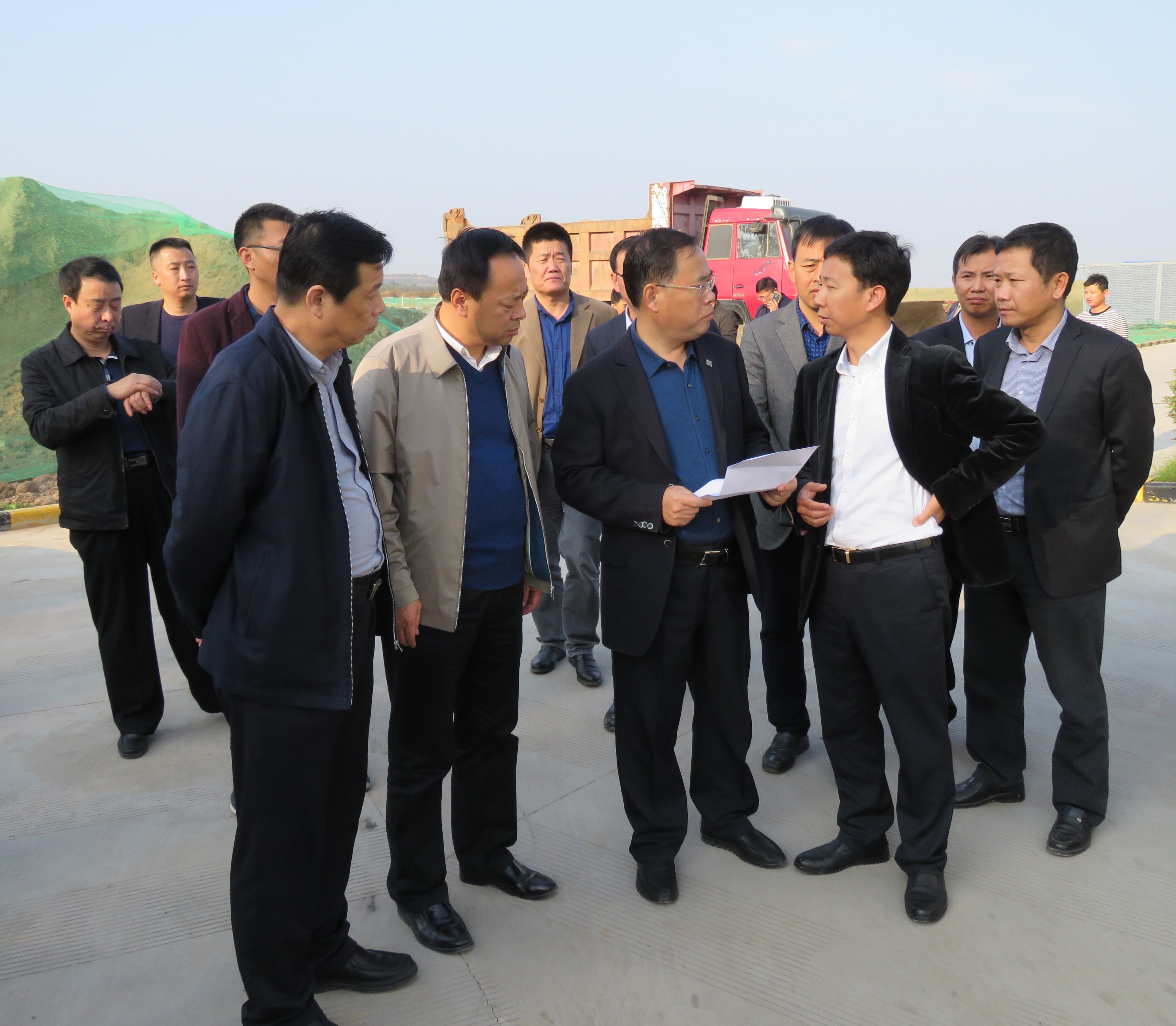 ͭ���г����г���ά��һ�е�������������ͭ�����������Ϲ�ҵ԰��Ŀ