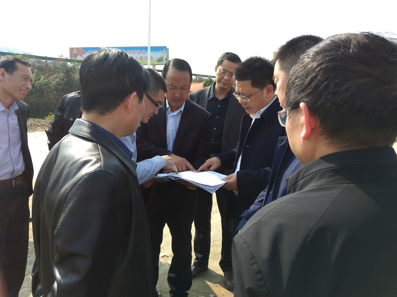 �����к���������������һ�е����½������������ͽ��Ĺ�ҵ԰��Ŀ