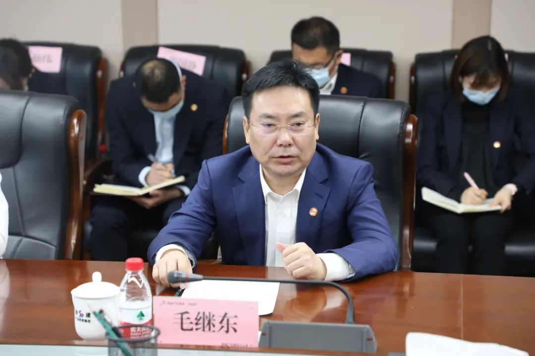 �±���(�й���)���޹�˾ - ����