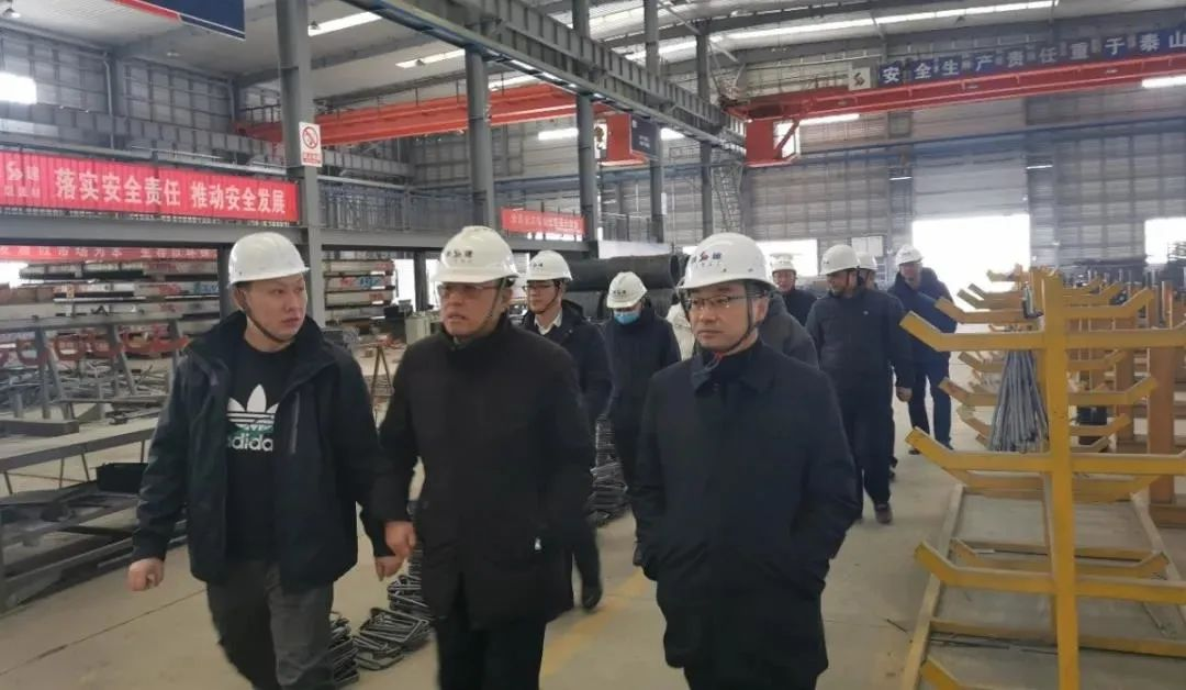 �ⳣ��һ�е��½����ͽ��Ŀ���ο��һ�߸ɲ�ְ��