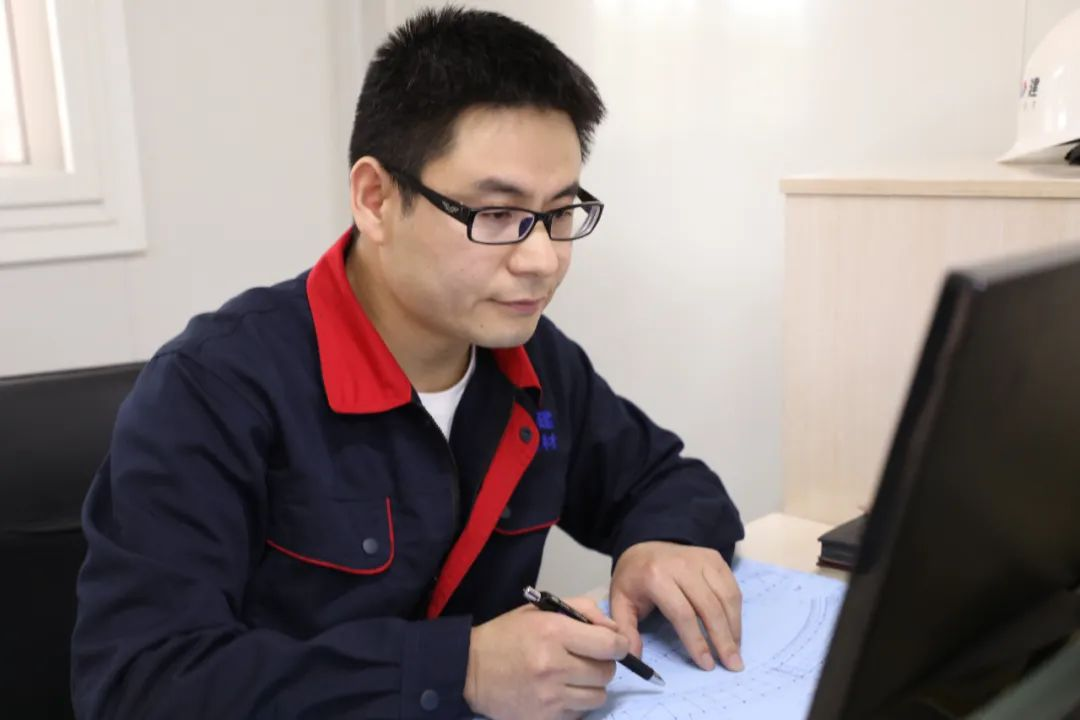 ��ƽ���о��� ��ʵ���й��ס������½����㹲����Ա�޺���