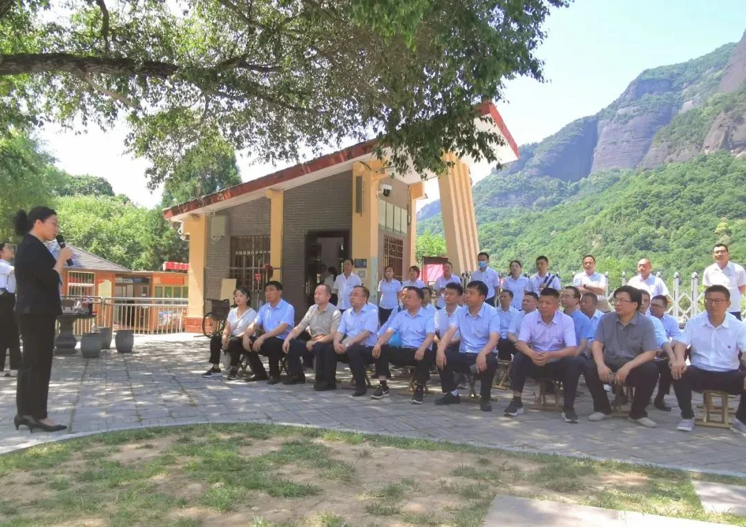 �±���(�й���)���޹�˾ - ����