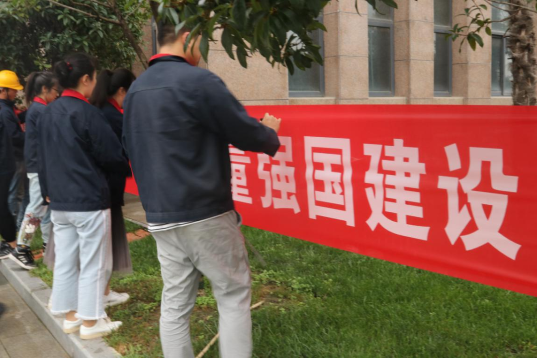 �±���(�й���)���޹�˾ - ����