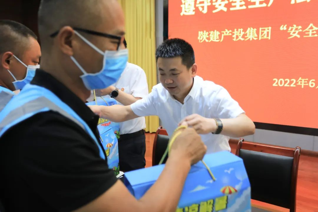 �±���(�й���)���޹�˾ - ����