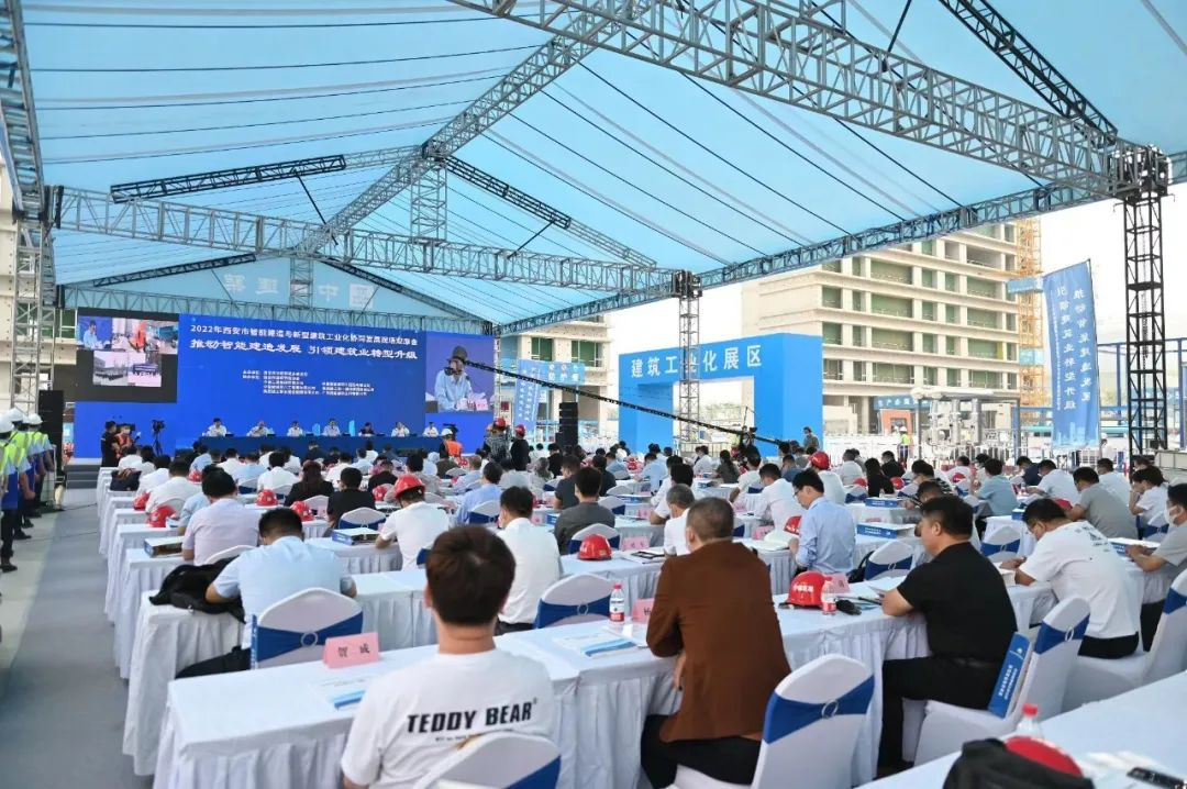 �½���Ͷ����װ��ʽ�±���ȫϵ�в�Ʒ�������������ܽ����������±��Ṥҵ��Эͬ�����ֳ���Ħ��