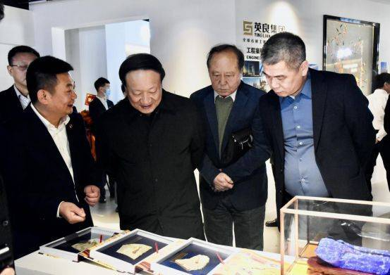 �±���(�й���)���޹�˾ - ����