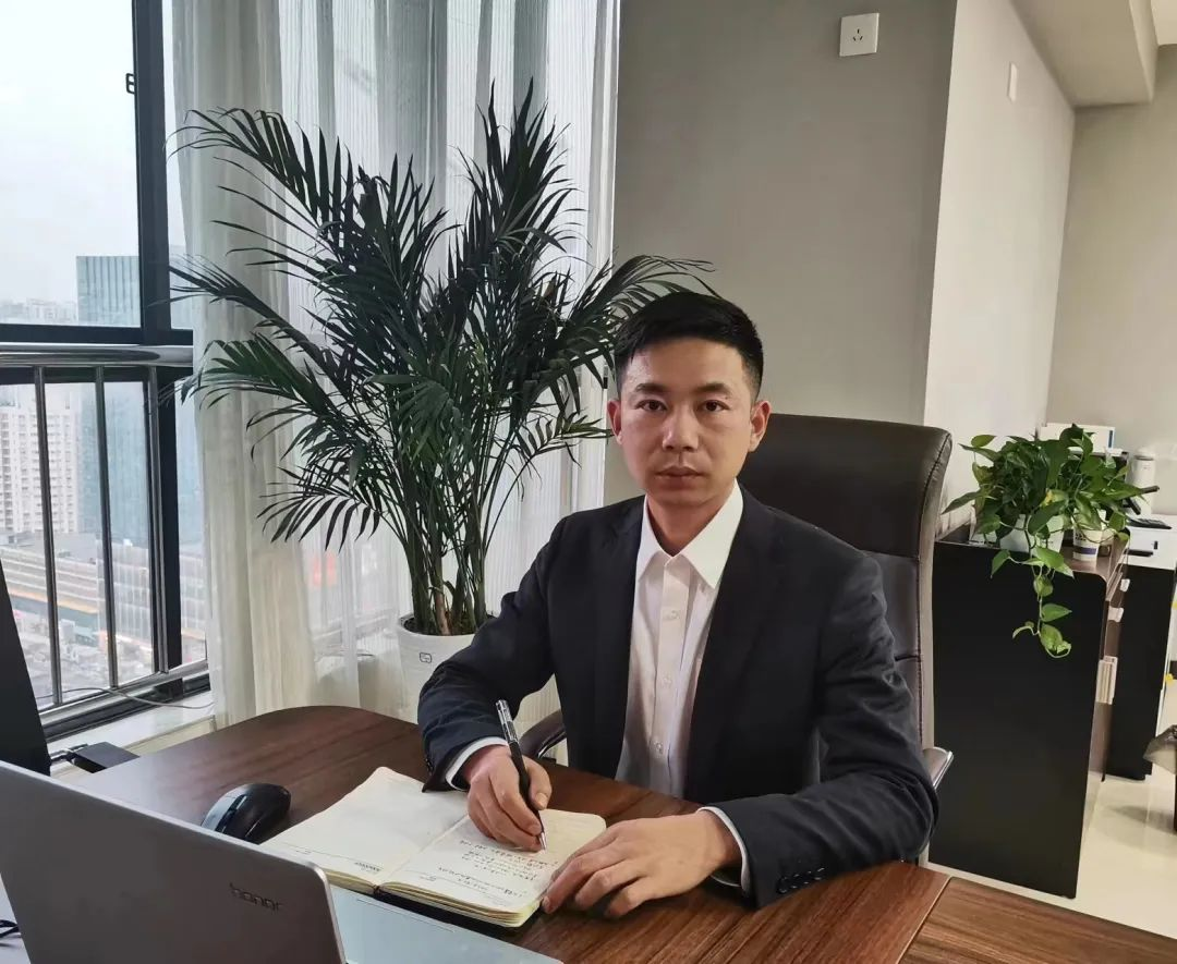 2022�����ҵ���۾�Ӣحκ���죺��ƽ���ĸ�λ�ϼ��س�������ǰ��