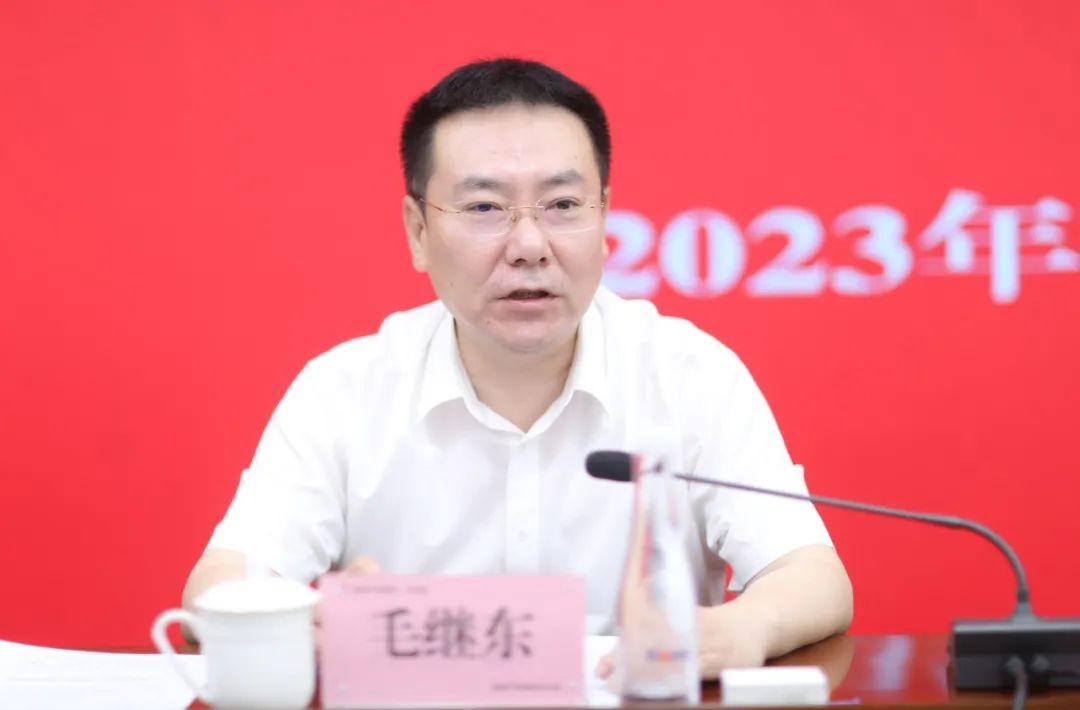 �±���(�й���)���޹�˾ - ����