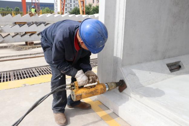 �±���(�й���)���޹�˾ - ����