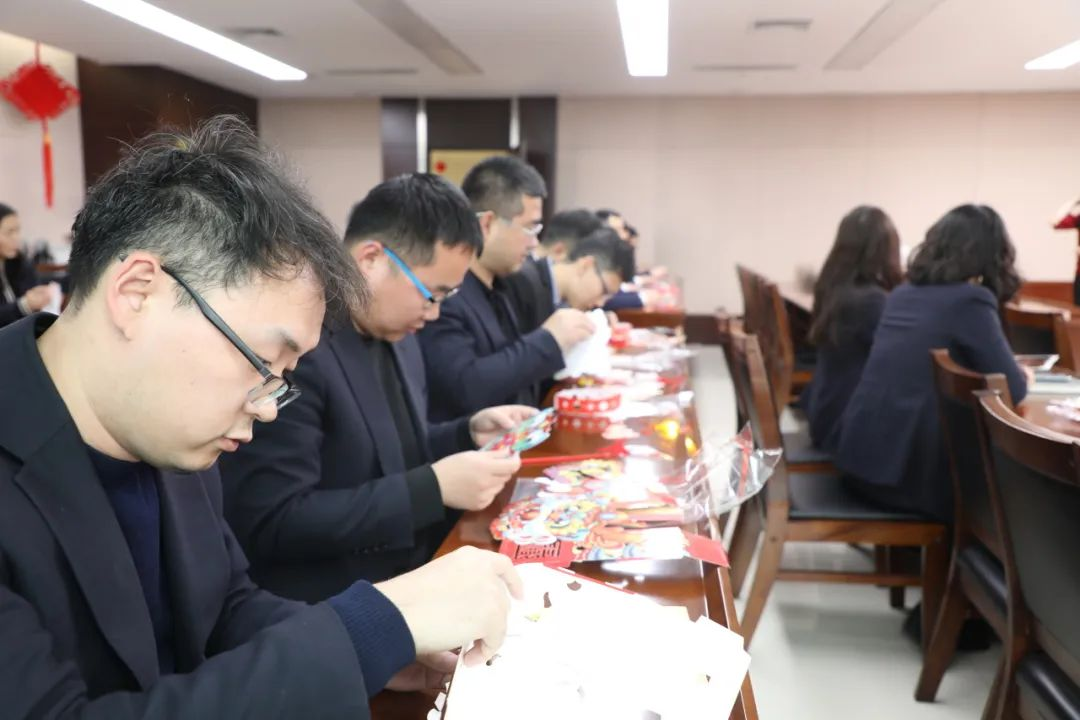 �±���(�й���)���޹�˾ - ����