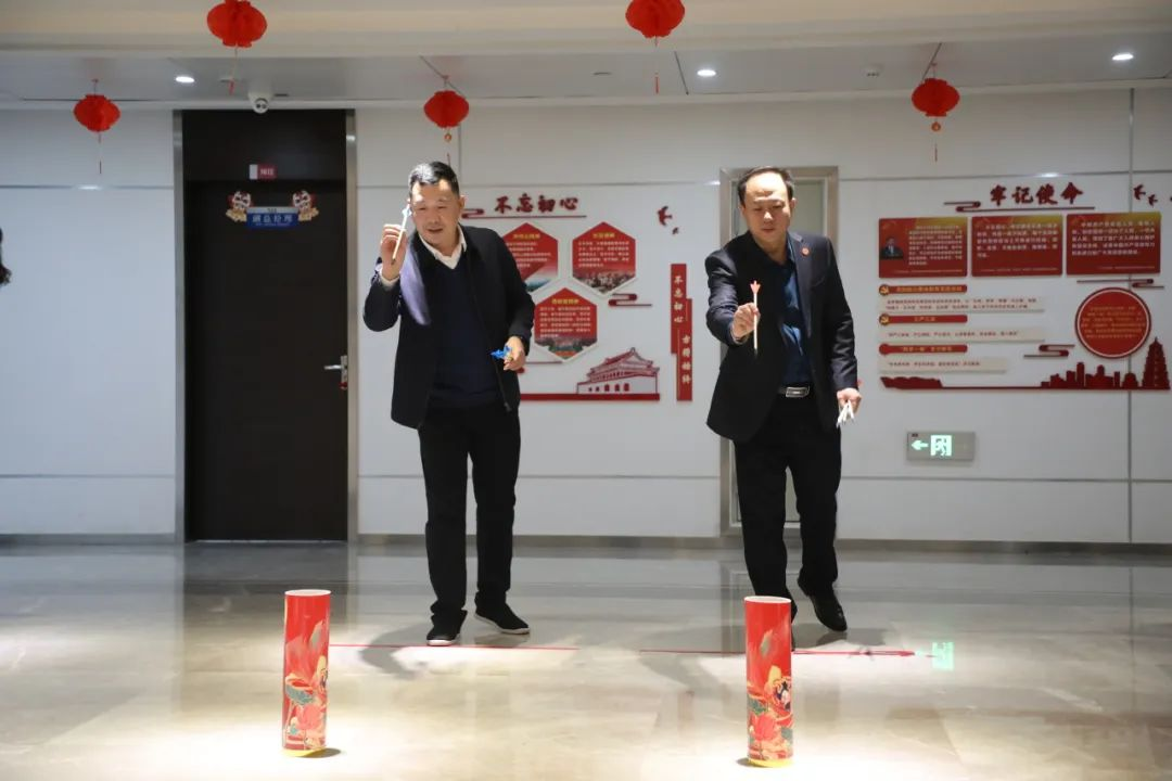 �±���(�й���)���޹�˾ - ����